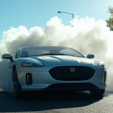 Voiture avec fumée blanche : causes et solutions efficaces