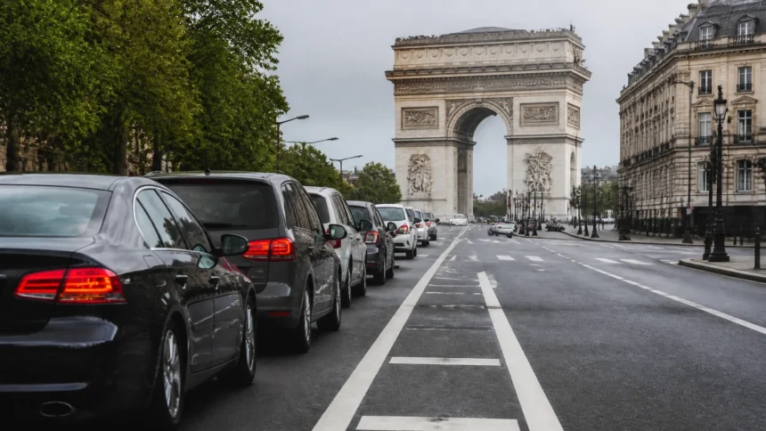 Quelle voiture ne pourra plus rouler en 2026 ? ZFE, Crit’Air et exceptions without any text