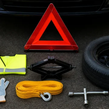 quels-sont-les-equipements-essentiels-pour-une-voiture-without-any-text Quels sont les équipements essentiels pour une voiture ? without any text