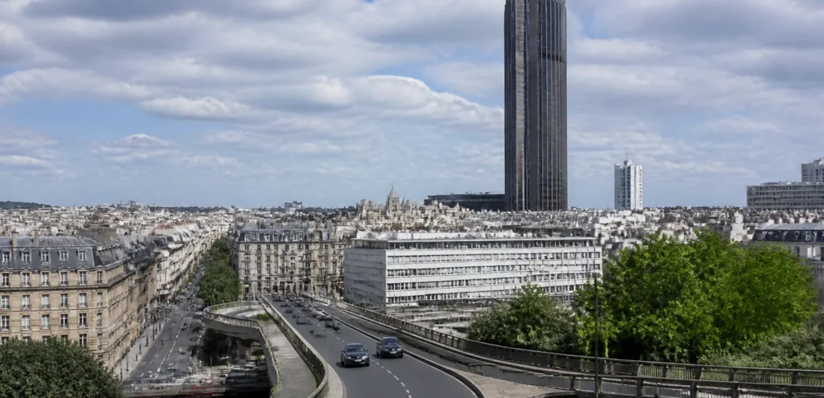 lacces-a-montparnasse-est-il-gratuit-en-voiture-et-a-pied-without-any-text L’accès à Montparnasse est-il gratuit en voiture et à pied ? without any text