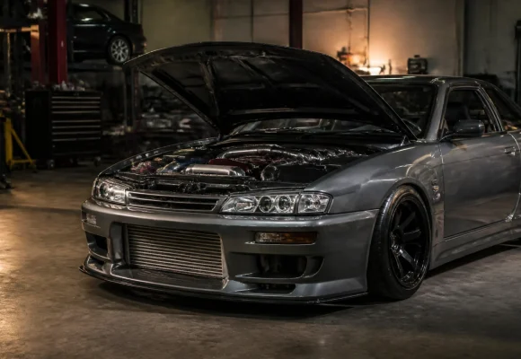 Qu'est-ce qu'un tuner automobile ? Définition, tuning et modifications without any text